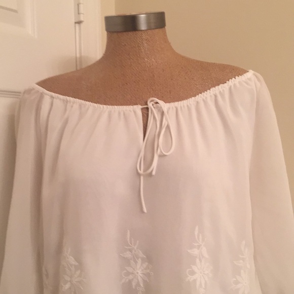 White Summer Dress 3/4 Sleeves Small - Picture 4 of 8